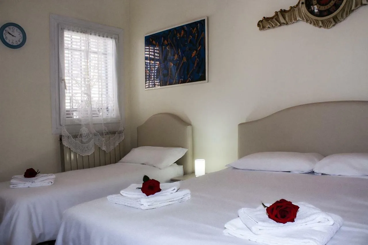 *** Bed & Breakfast Alloggio Rio Venezia Italy